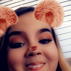 Meet your Posher, Stella